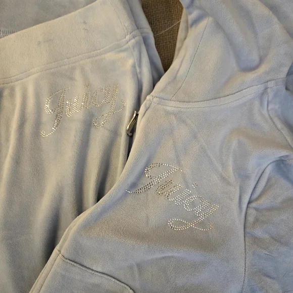 Juicy Couture Baby Blue Velour Tracksuit (Set) π (S) - Picture 3 of 8